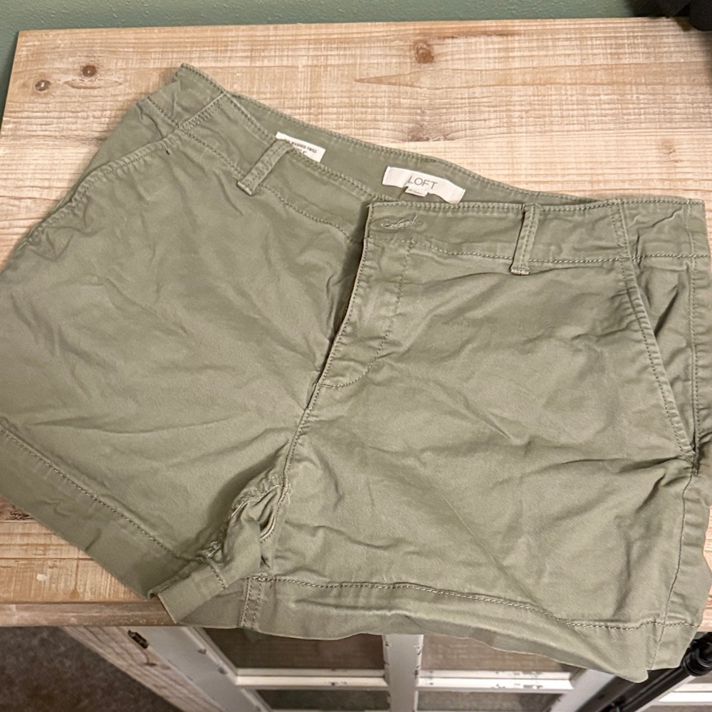 LOFT Women's Sage Green Cargo Shorts